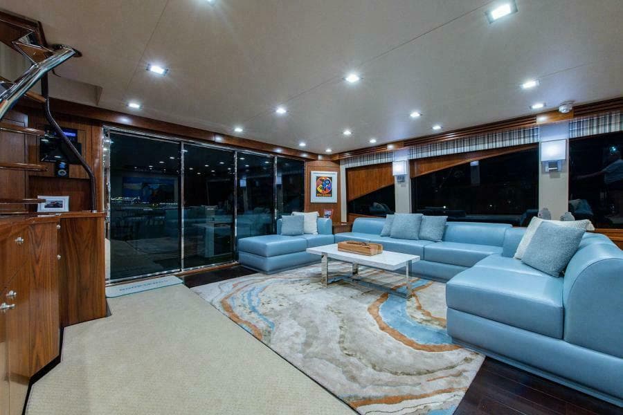 Salon Looking Aft