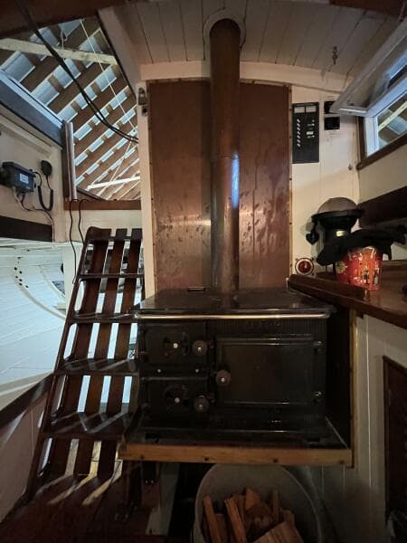 Gallant Jotul stove