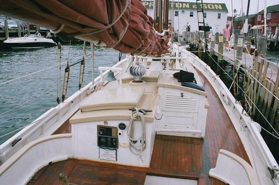 Schr Gallant decks