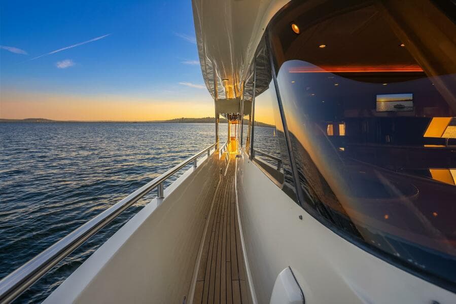 Side Deck