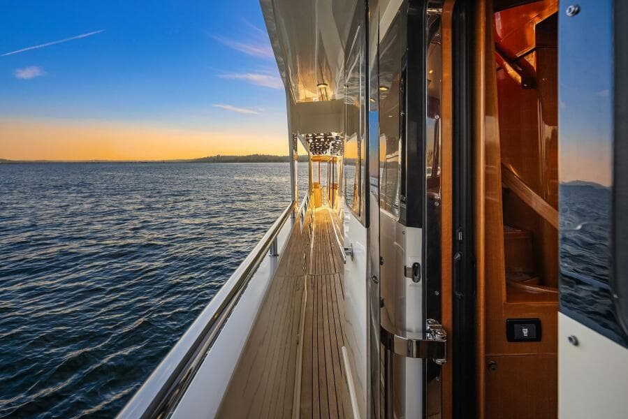 Side Deck