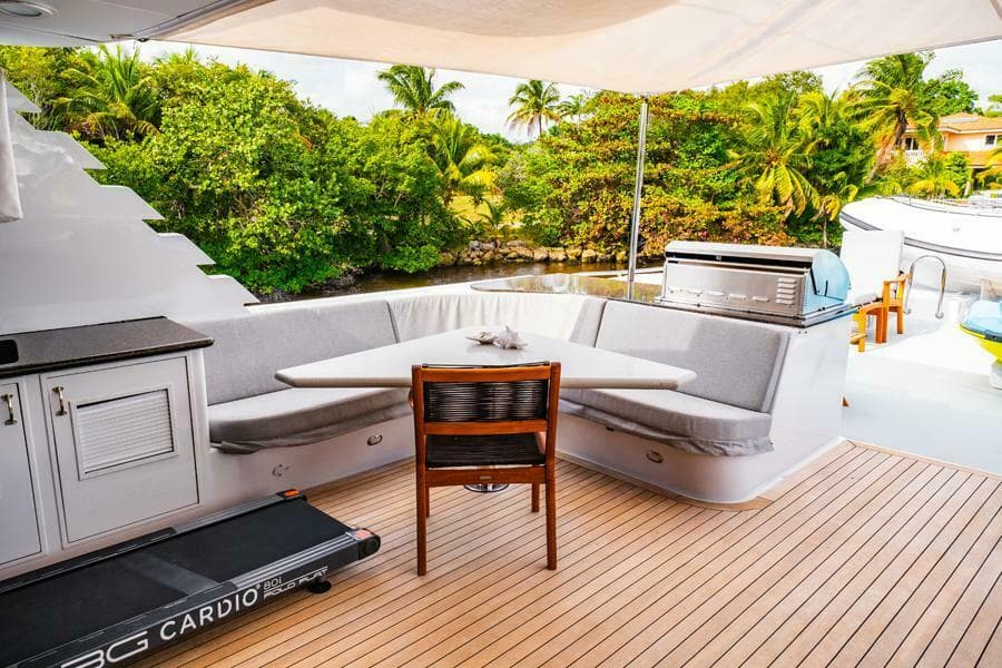 Bridge Deck Aft