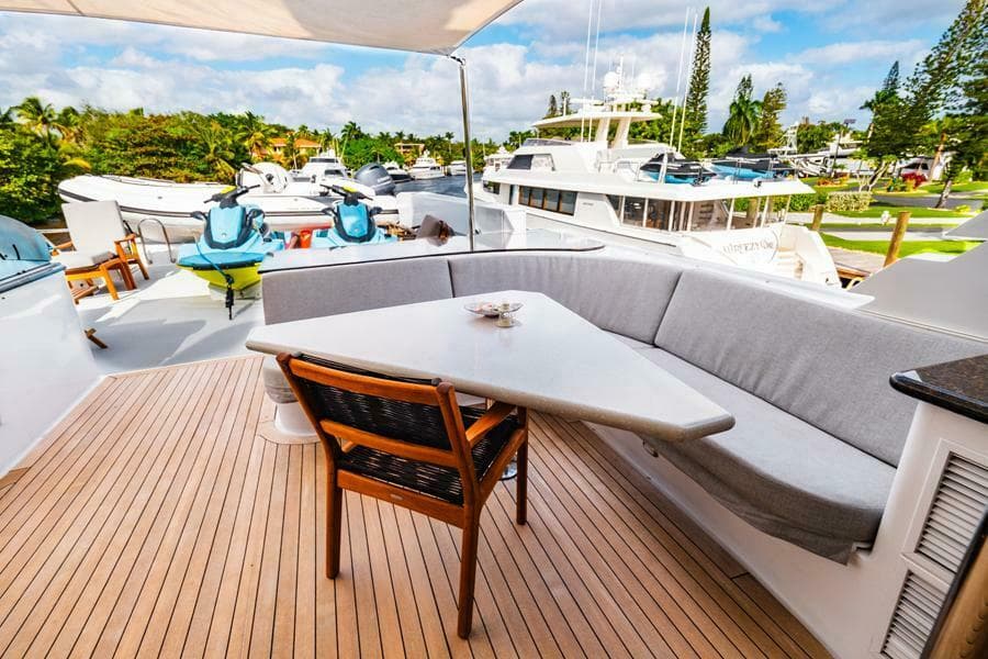Bridge Deck Aft