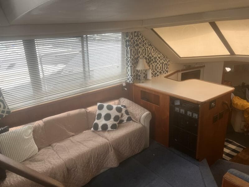 Salon Couch
