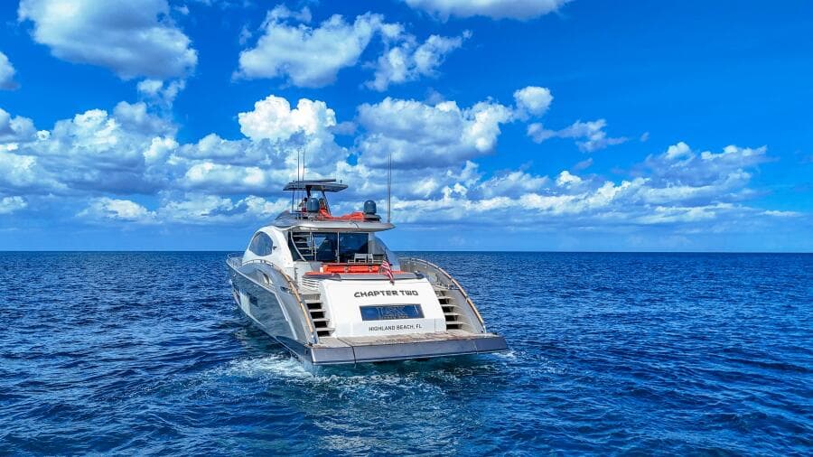 2010 Lazzara Yachts LSX 92
