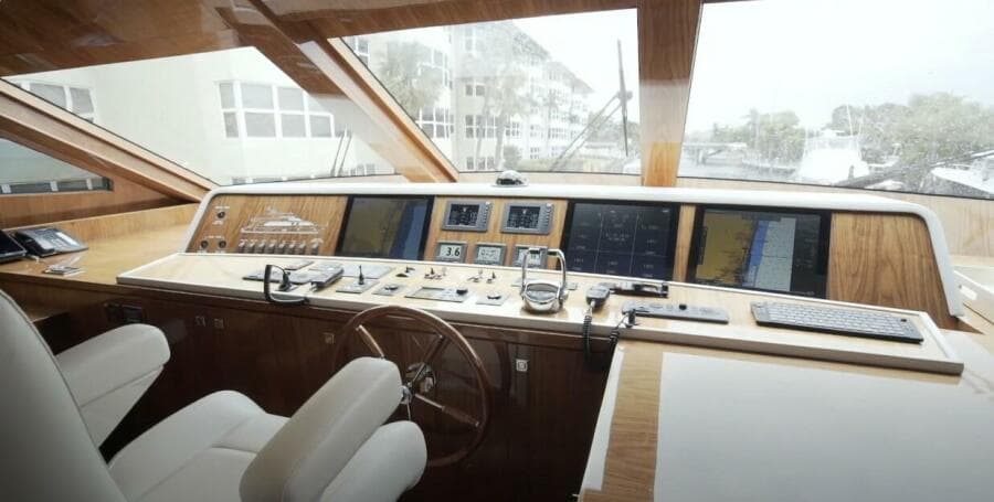 2017 Hargrave Raised Pilothouse
