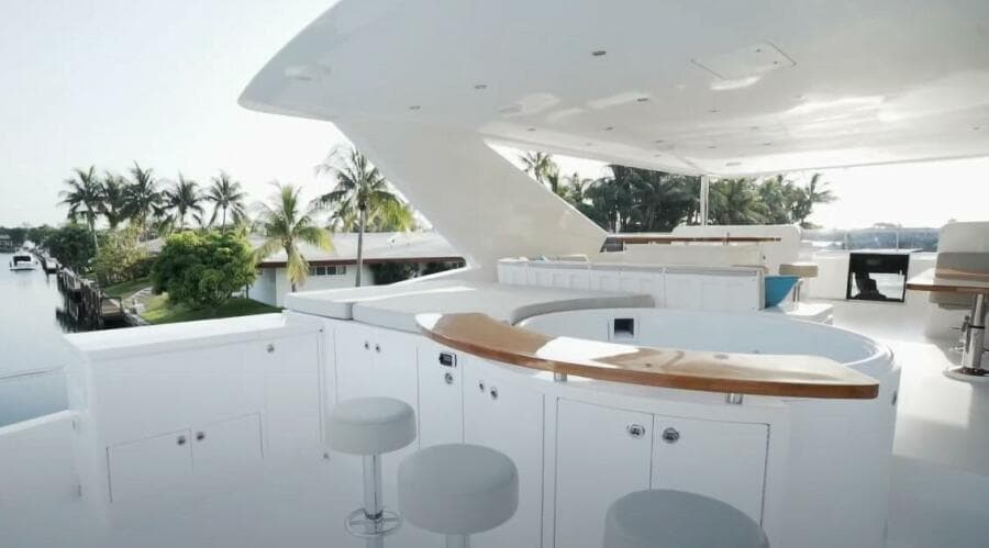 2017 Hargrave Raised Pilothouse