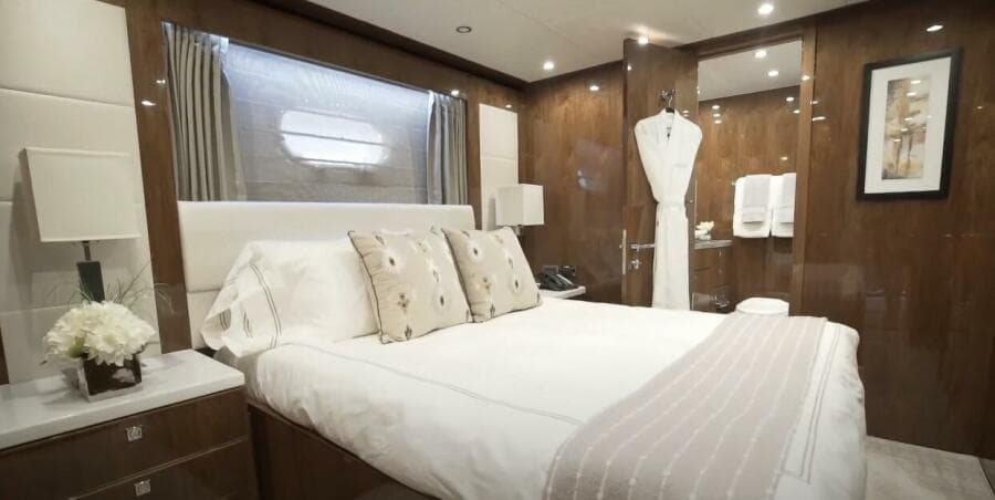 2017 Hargrave Raised Pilothouse