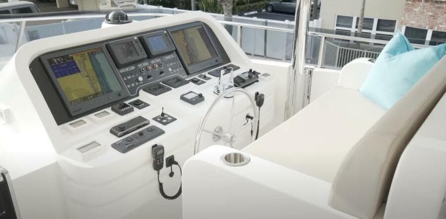 2017 Hargrave Raised Pilothouse