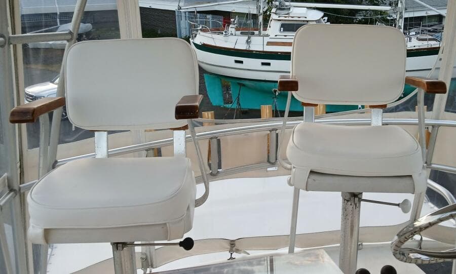 Helm seats 