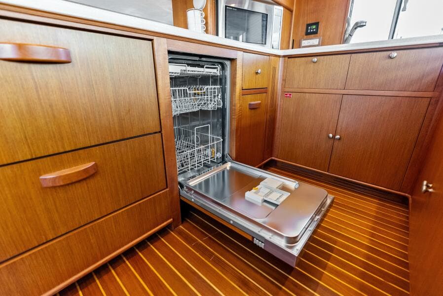 2005 Grand Banks 72 Aleutian RP