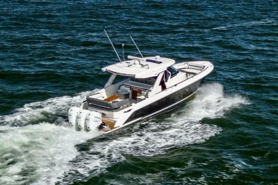 2021 Tiara Yachts 38 LS