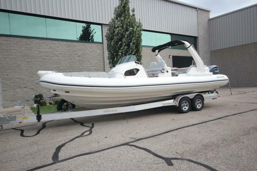 2024 Zodiac Medline 9 NEO & Custom Trailer