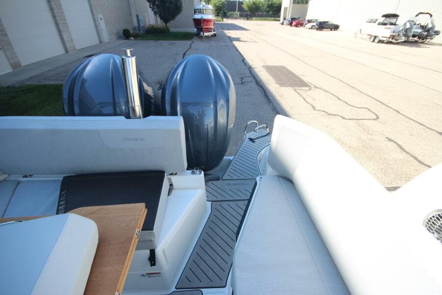 2024 Zodiac Medline 9 NEO & Custom Trailer
