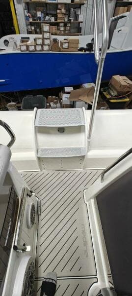 2024 Zodiac Medline 9 NEO & Custom Trailer