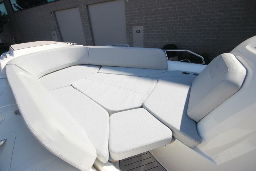 2024 Zodiac Medline 9 NEO & Custom Trailer