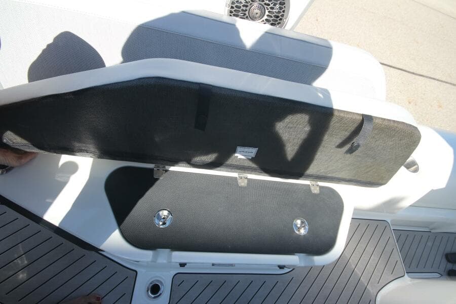 2024 Zodiac Medline 9 NEO & Custom Trailer