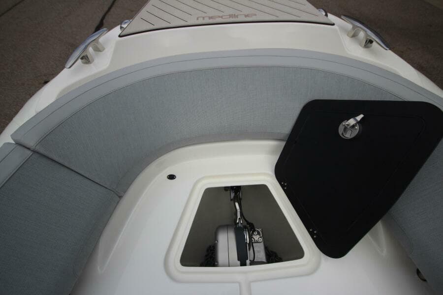 2024 Zodiac Medline 9 NEO & Custom Trailer