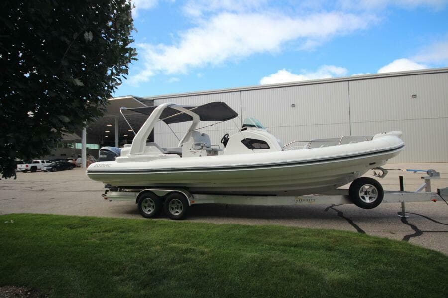 2024 Zodiac Medline 9 NEO & Custom Trailer
