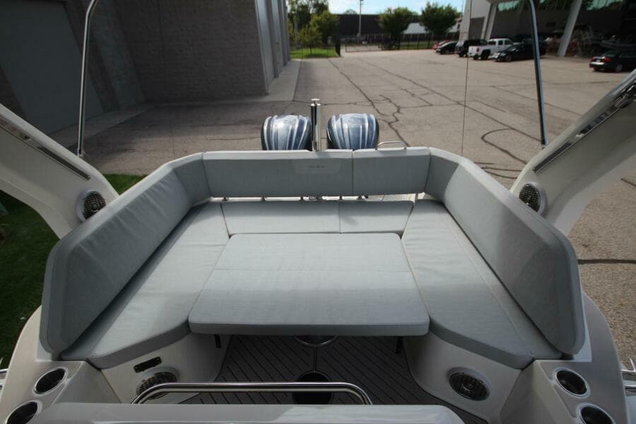 2024 Zodiac Medline 9 NEO & Custom Trailer
