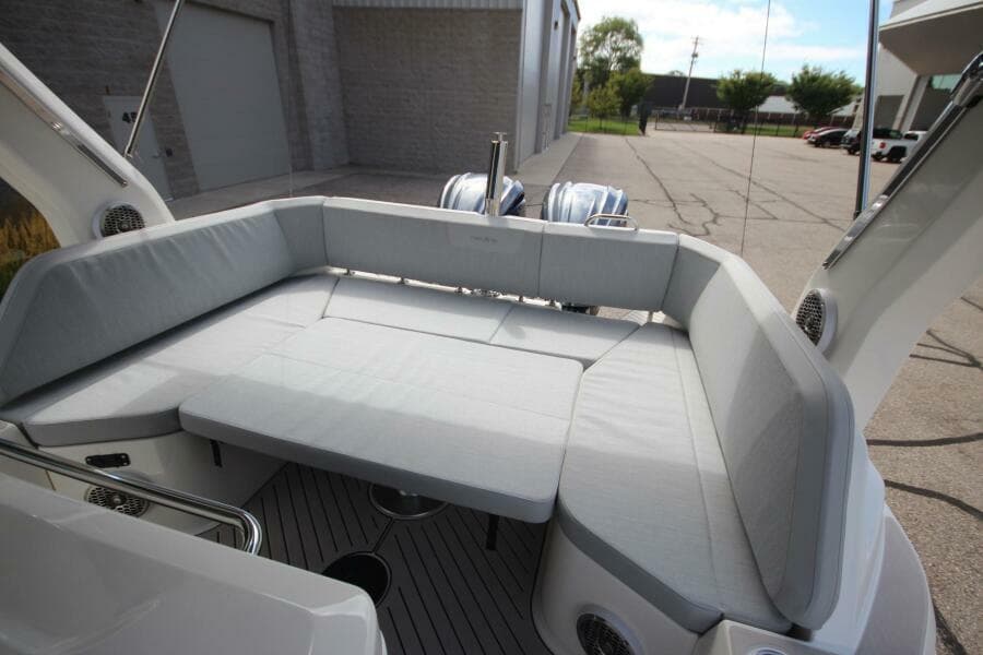2024 Zodiac Medline 9 NEO & Custom Trailer