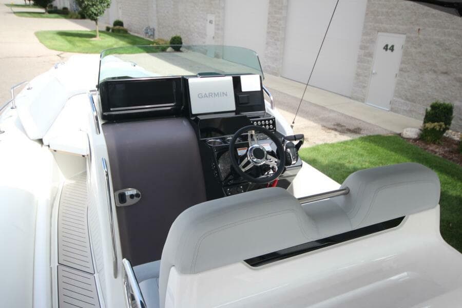 2024 Zodiac Medline 9 NEO & Custom Trailer