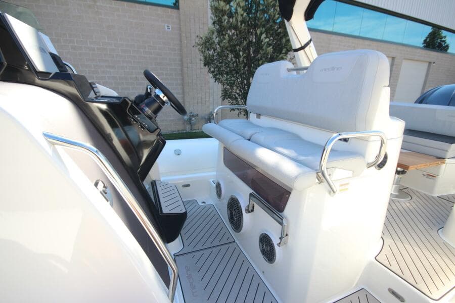 2024 Zodiac Medline 9 NEO & Custom Trailer