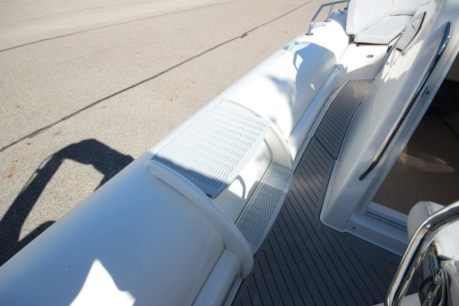 2024 Zodiac Medline 9 NEO & Custom Trailer
