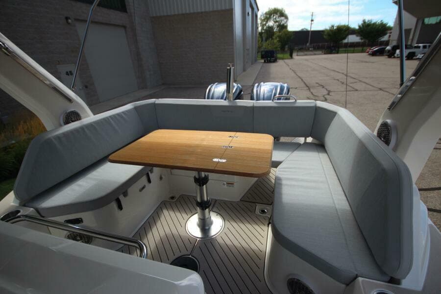 2024 Zodiac Medline 9 NEO & Custom Trailer