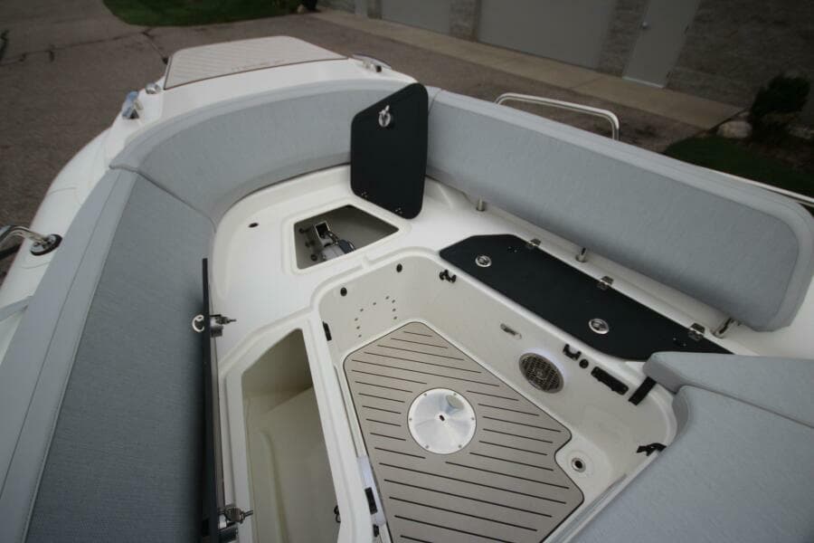2024 Zodiac Medline 9 NEO & Custom Trailer
