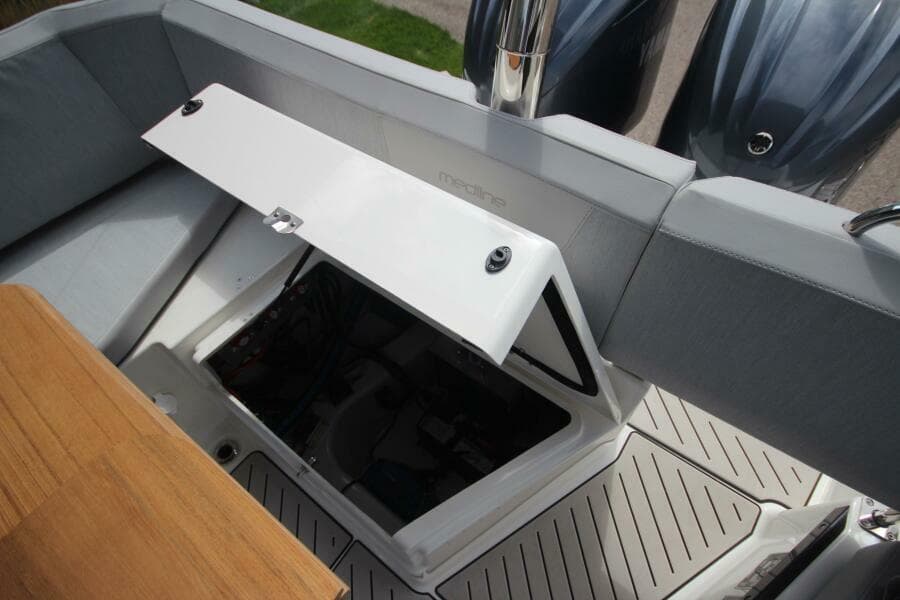 2024 Zodiac Medline 9 NEO & Custom Trailer