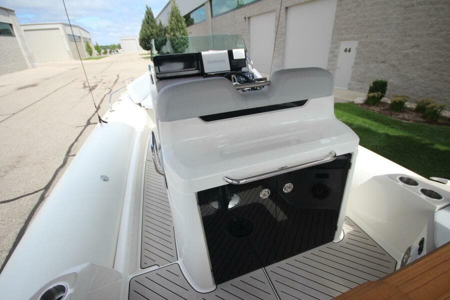 2024 Zodiac Medline 9 NEO & Custom Trailer