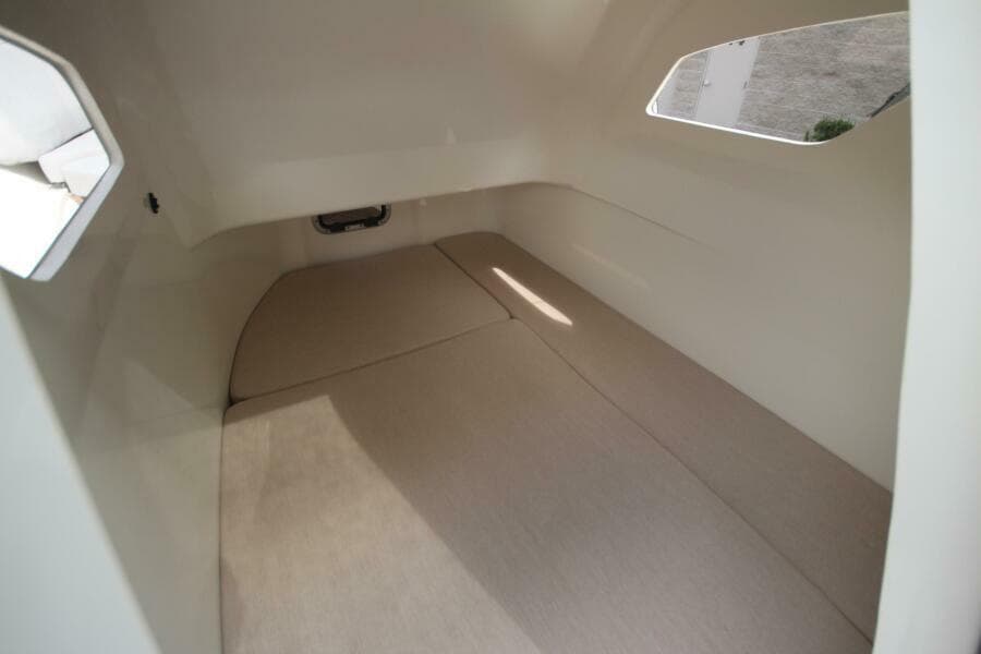 2024 Zodiac Medline 9 NEO & Custom Trailer