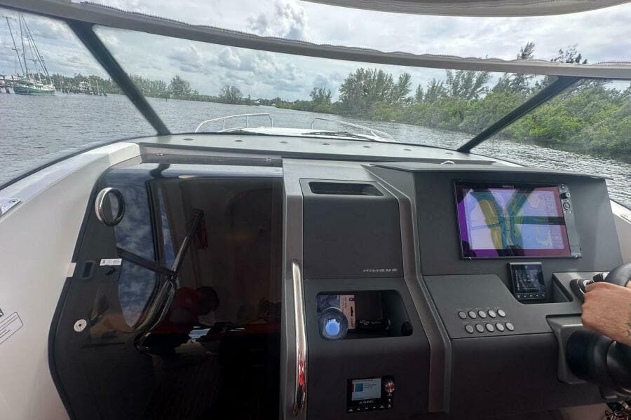 2025 Nimbus Tender 11