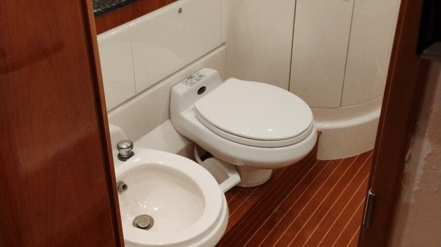2001 Viking Princess 72