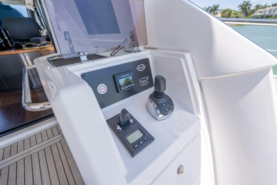 2018 Sunseeker Predator 57