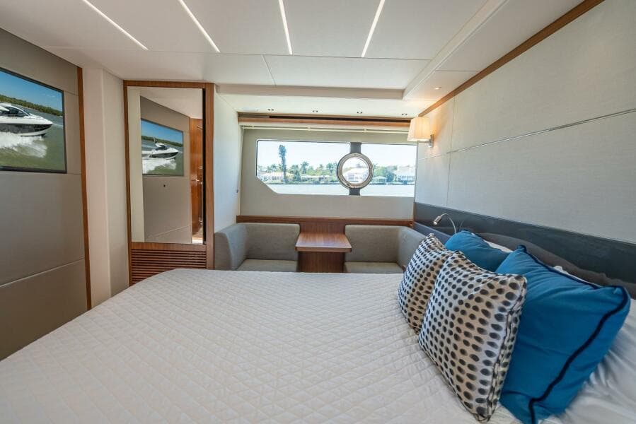 2018 Sunseeker Predator 57