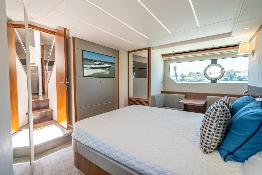 2018 Sunseeker Predator 57