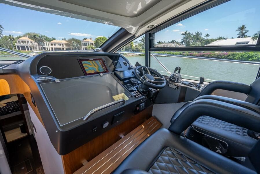 2018 Sunseeker Predator 57