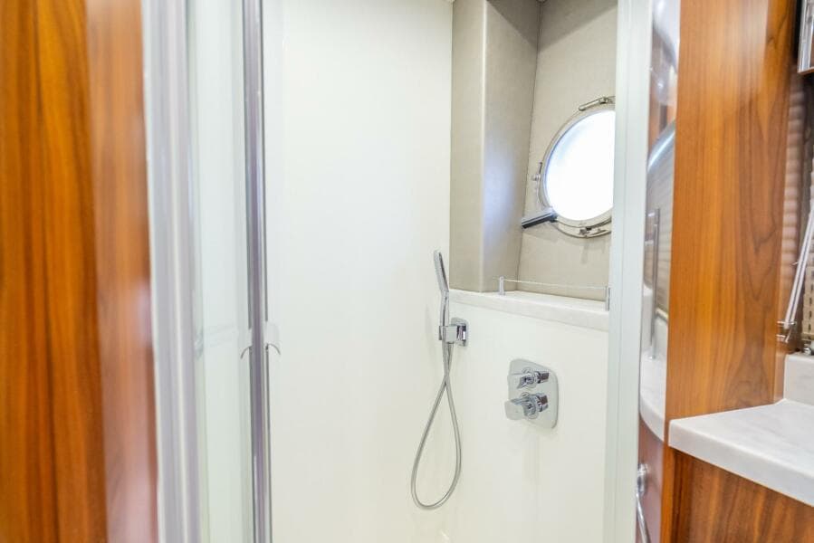 2018 Sunseeker Predator 57