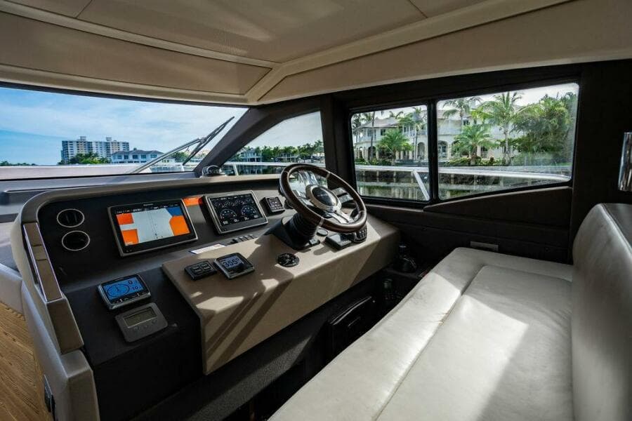 2015 Azimut Fly 50