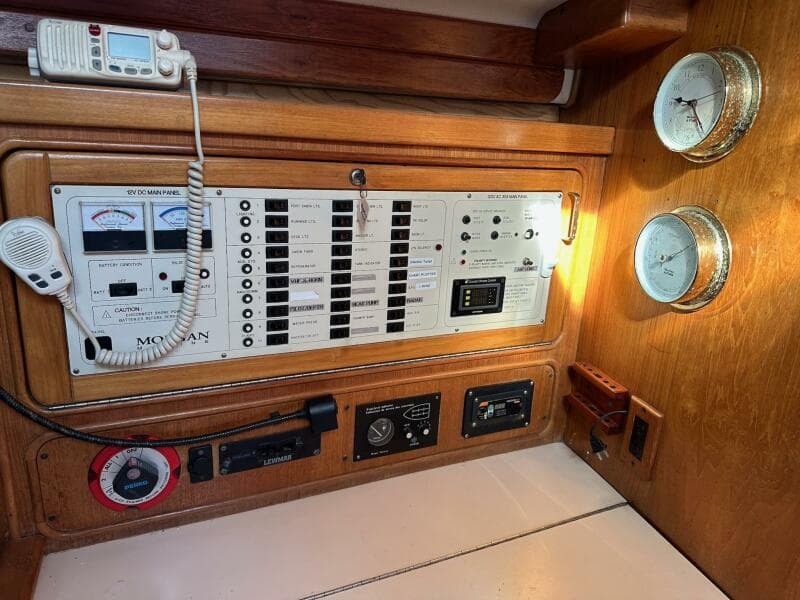 1997 Catalina Morgan 38