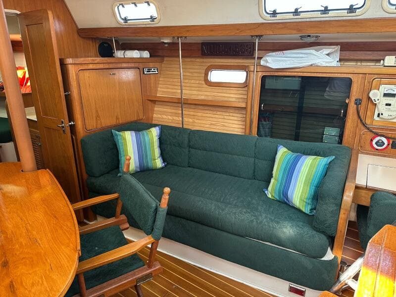 1997 Catalina Morgan 38