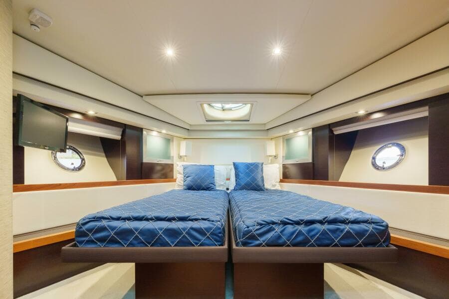 2017 Tiara Yachts C53 Coupe