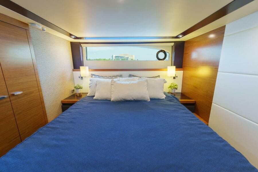 2017 Tiara Yachts C53 Coupe