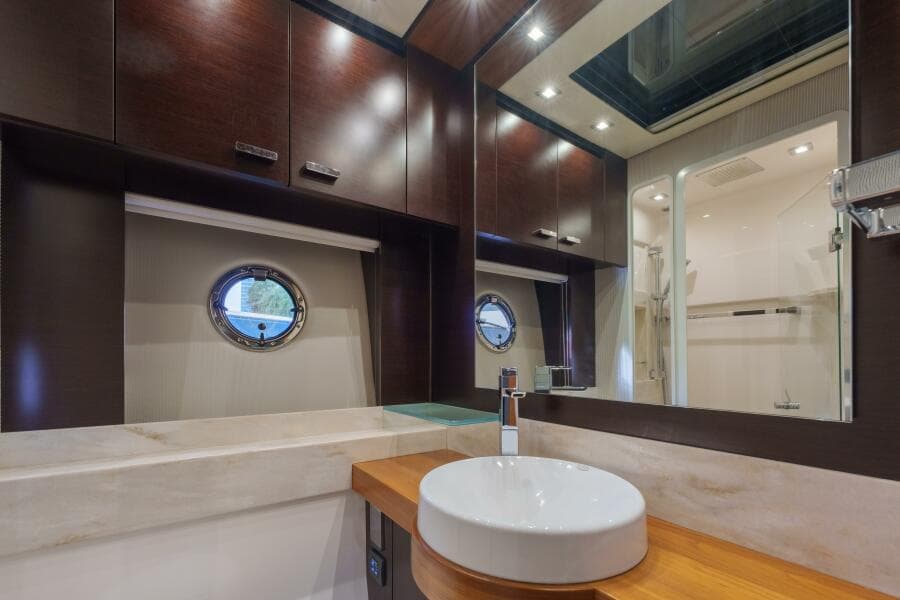 2017 Tiara Yachts C53 Coupe