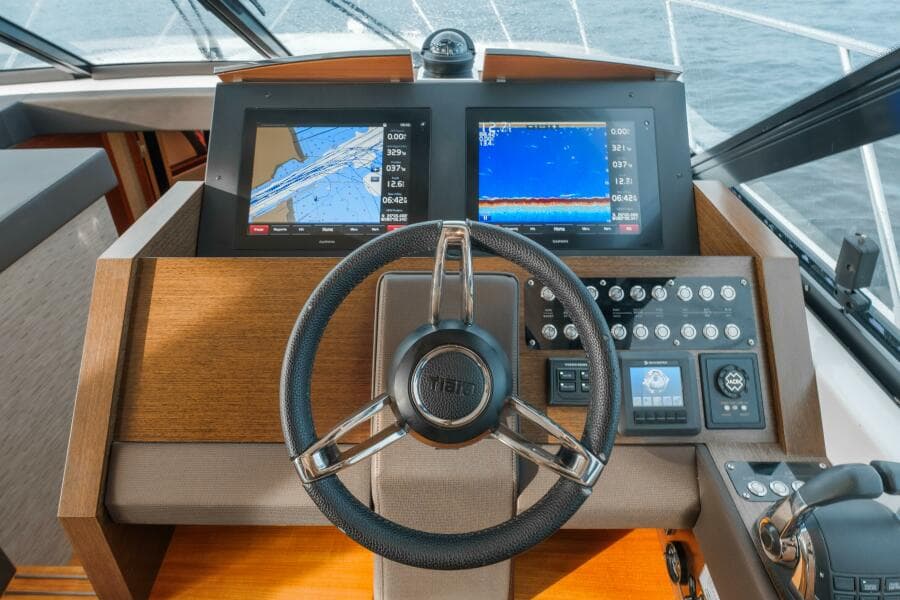 2017 Tiara Yachts C53 Coupe
