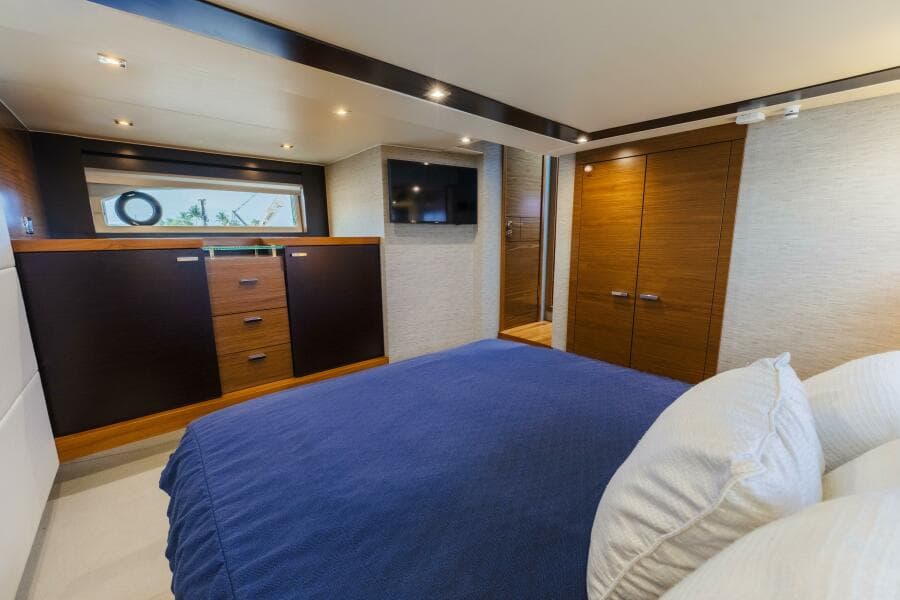 2017 Tiara Yachts C53 Coupe