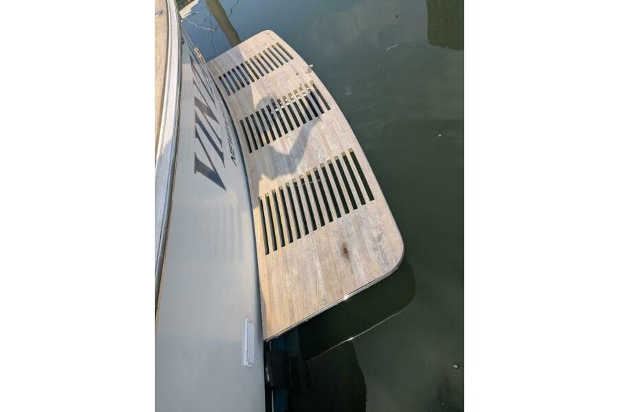 1988 Cape Dory 36 Flybridge Sedan Fast Trawler