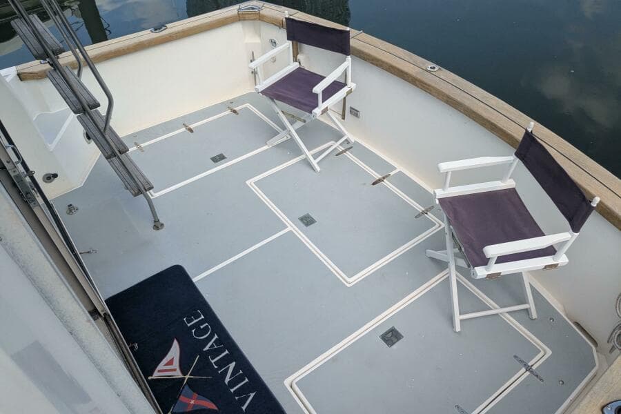 1988 Cape Dory 36 Flybridge Sedan Fast Trawler